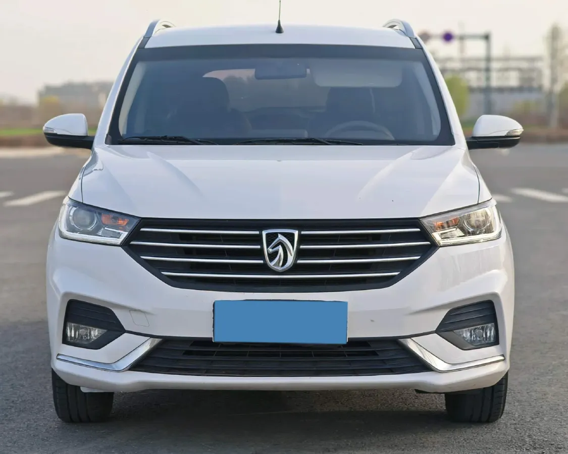2018 BaoJun 360 1.5L 112HP L4 6MT,autocango,china used car exporter,china ev exporter,chinese used car exporter,chinese used ev exporter