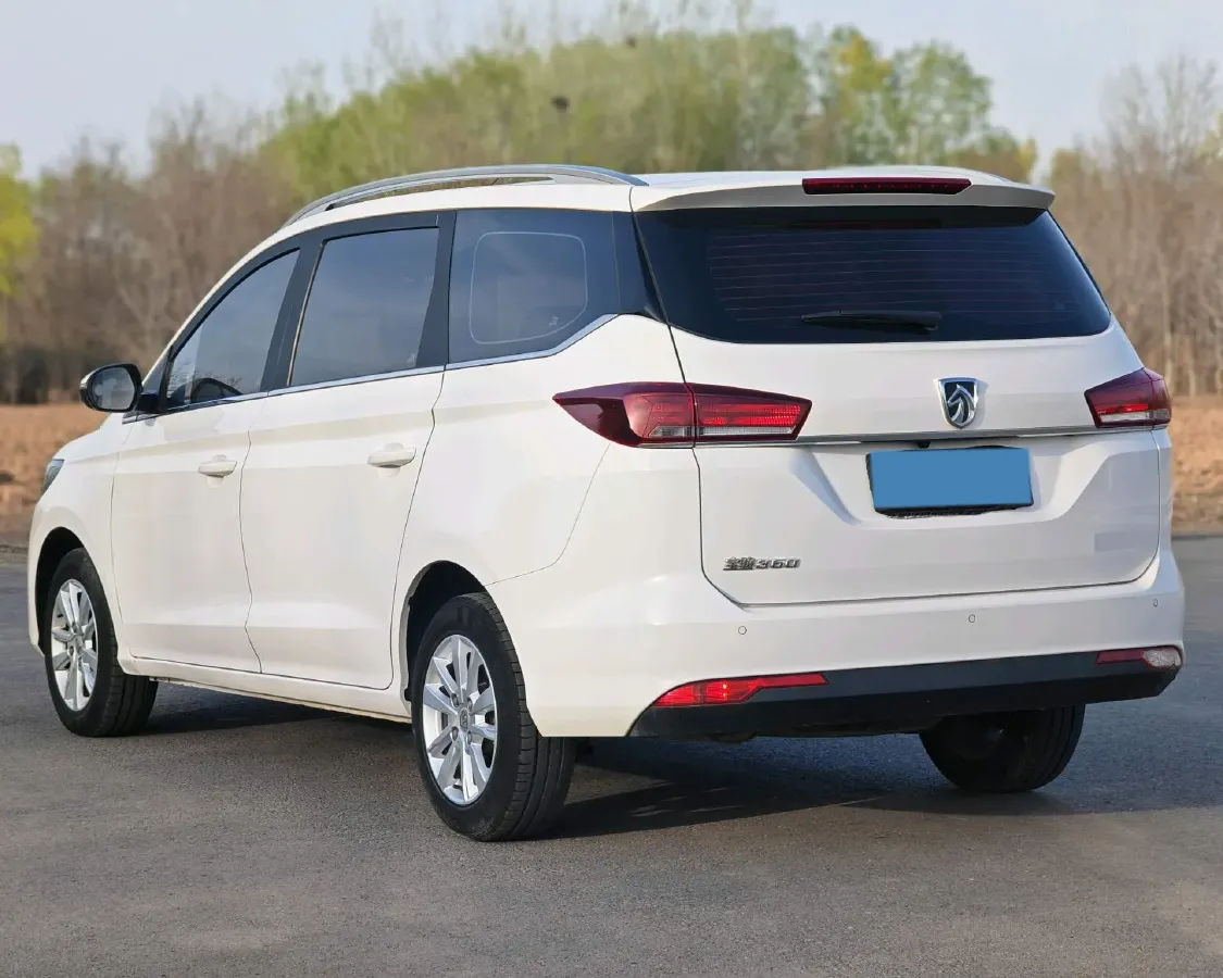 2018 BaoJun 360 1.5L 112HP L4 6MT,autocango,china used car exporter,china ev exporter,chinese used car exporter,chinese used ev exporter