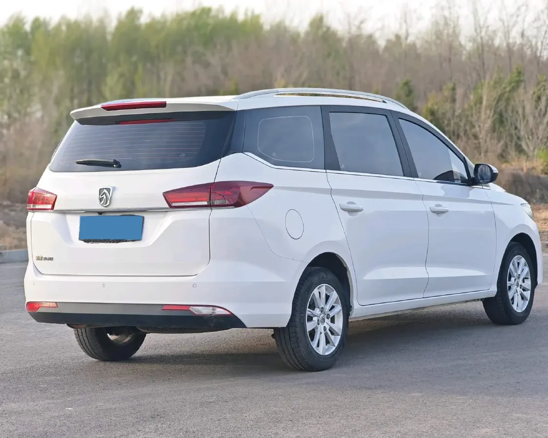 2018 BaoJun 360 1.5L 112HP L4 6MT,autocango,china used car exporter,china ev exporter,chinese used car exporter,chinese used ev exporter