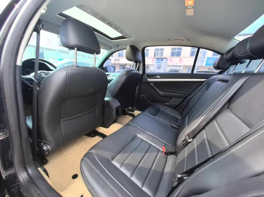 2017 Volkswagen Lavida 1.4T 131HP L4 7DCT,autocango,china used car exporter,china ev exporter,chinese used car exporter,chinese used ev exporter