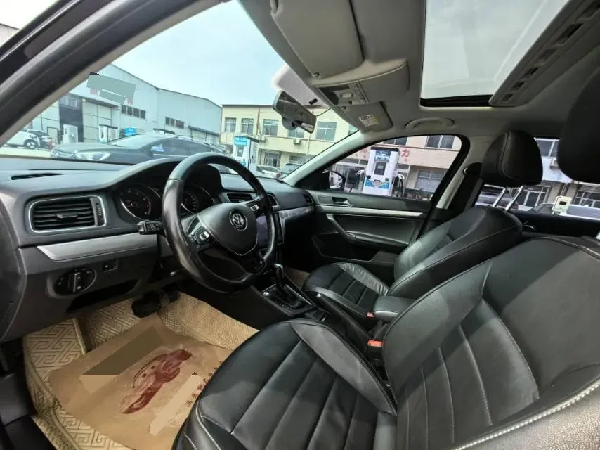 2017 Volkswagen Lavida 1.4T 131HP L4 7DCT,autocango,china used car exporter,china ev exporter,chinese used car exporter,chinese used ev exporter