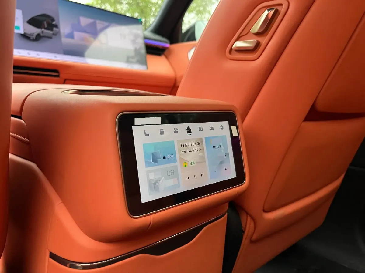 2025 LYNK&CO 900 1.5T 190HP L4 3DHT PHEV,autocango,china used car exporter,china ev exporter,chinese used car exporter,chinese used ev exporter