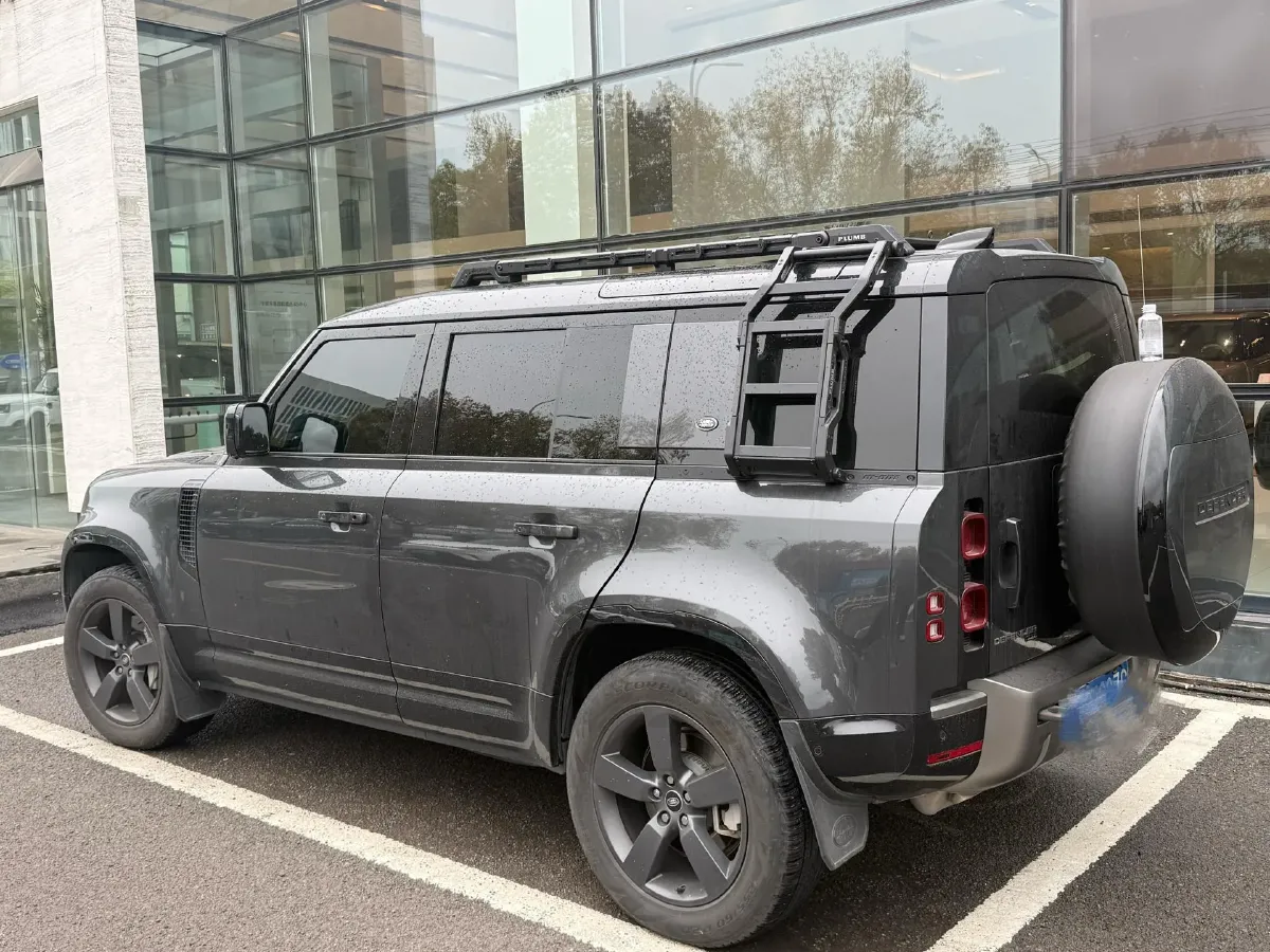 2023 Land Rover Defender 3.0T 400HP L6 8AT,autocango,china used car exporter,china ev exporter,chinese used car exporter,chinese used ev exporter