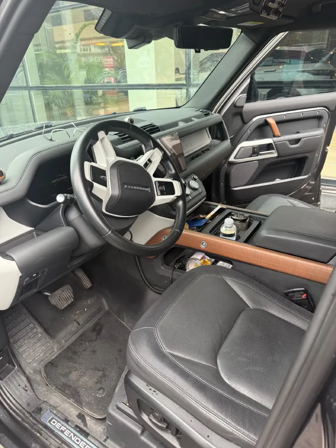 2023 Land Rover Defender 3.0T 400HP L6 8AT,autocango,china used car exporter,china ev exporter,chinese used car exporter,chinese used ev exporter