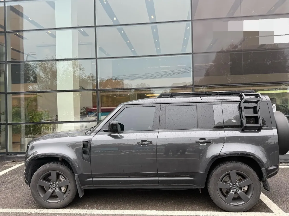 2023 Land Rover Defender 3.0T 400HP L6 8AT,autocango,china used car exporter,china ev exporter,chinese used car exporter,chinese used ev exporter
