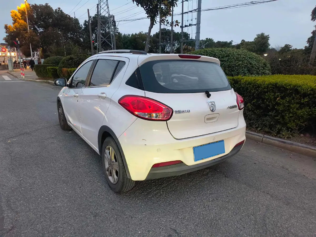 2017 BaoJun 310 1.5L 112HP L4 6MT,autocango,china used car exporter,china ev exporter,chinese used car exporter,chinese used ev exporter