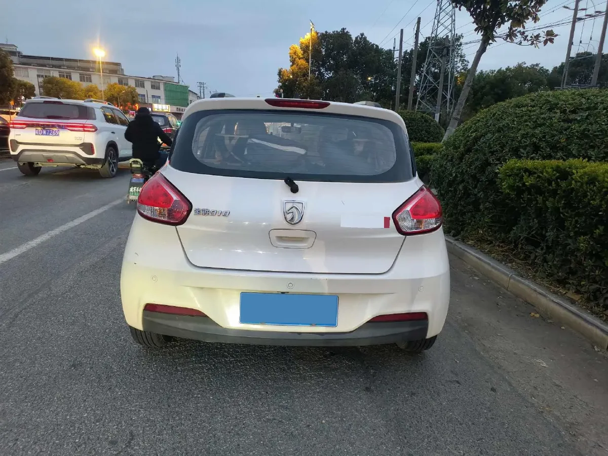 2017 BaoJun 310 1.5L 112HP L4 6MT,autocango,china used car exporter,china ev exporter,chinese used car exporter,chinese used ev exporter