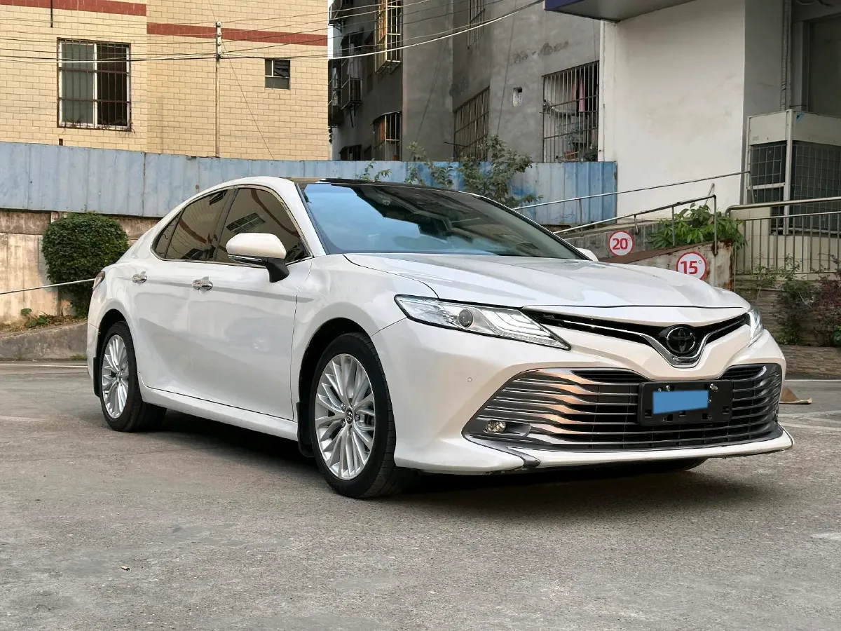 2019 Toyota Camry 2.5L 209HP L4 8AT,autocango,china used car exporter,china ev exporter,chinese used car exporter,chinese used ev exporter