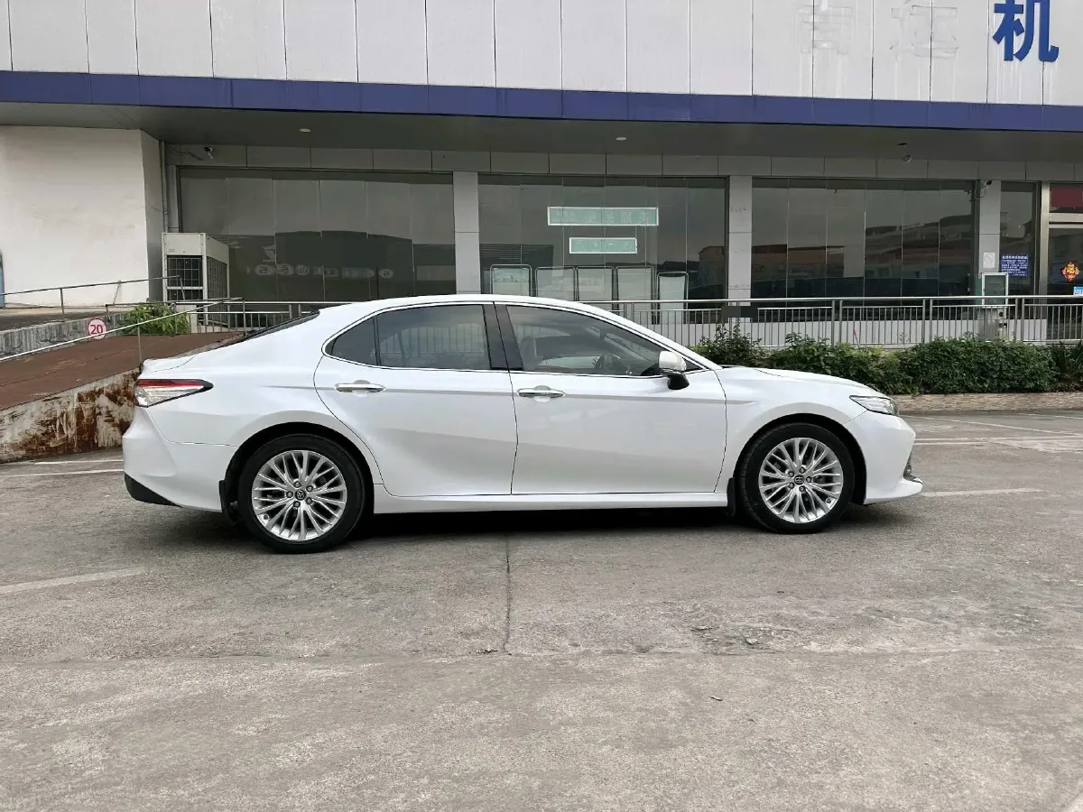 2019 Toyota Camry 2.5L 209HP L4 8AT,autocango,china used car exporter,china ev exporter,chinese used car exporter,chinese used ev exporter