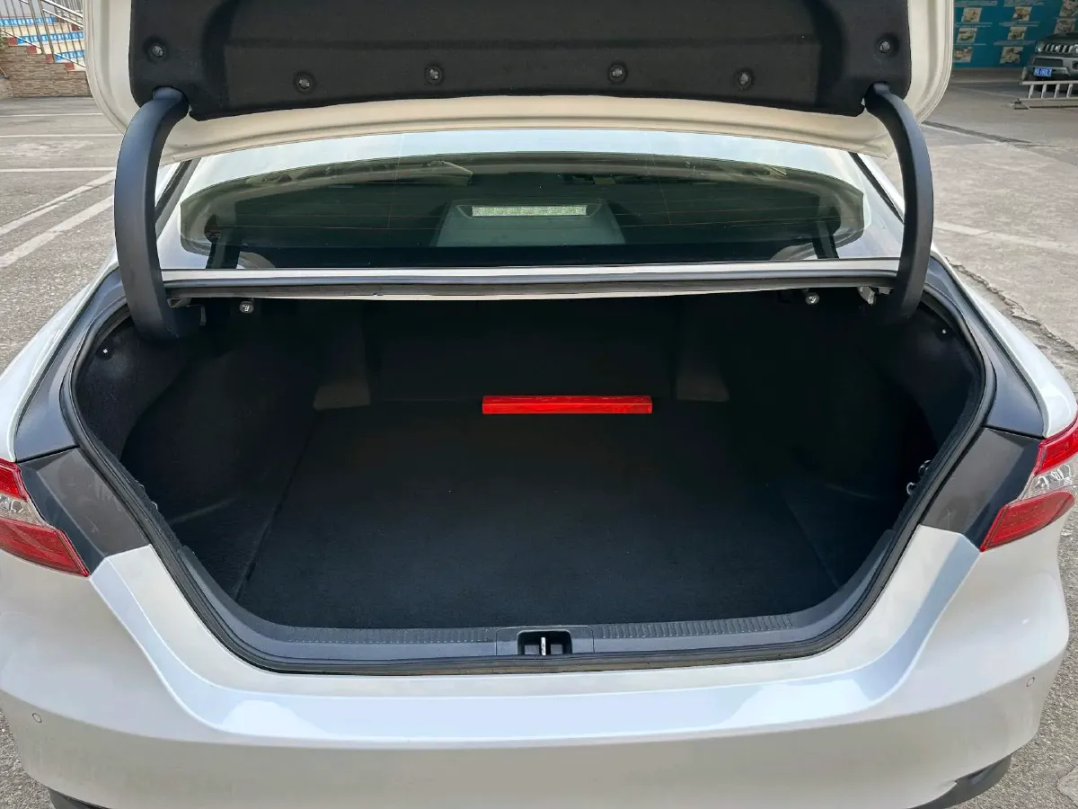 2019 Toyota Camry 2.5L 209HP L4 8AT,autocango,china used car exporter,china ev exporter,chinese used car exporter,chinese used ev exporter