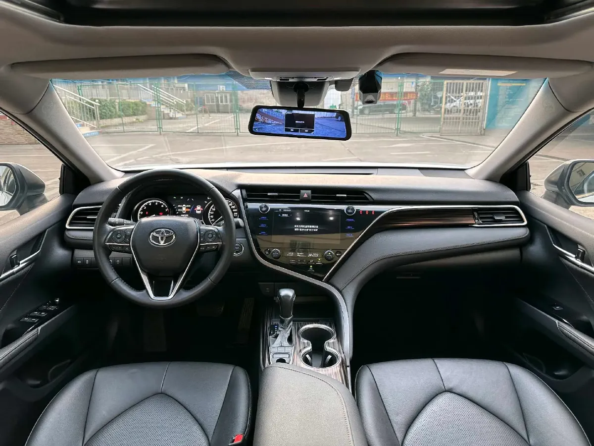 2019 Toyota Camry 2.5L 209HP L4 8AT,autocango,china used car exporter,china ev exporter,chinese used car exporter,chinese used ev exporter