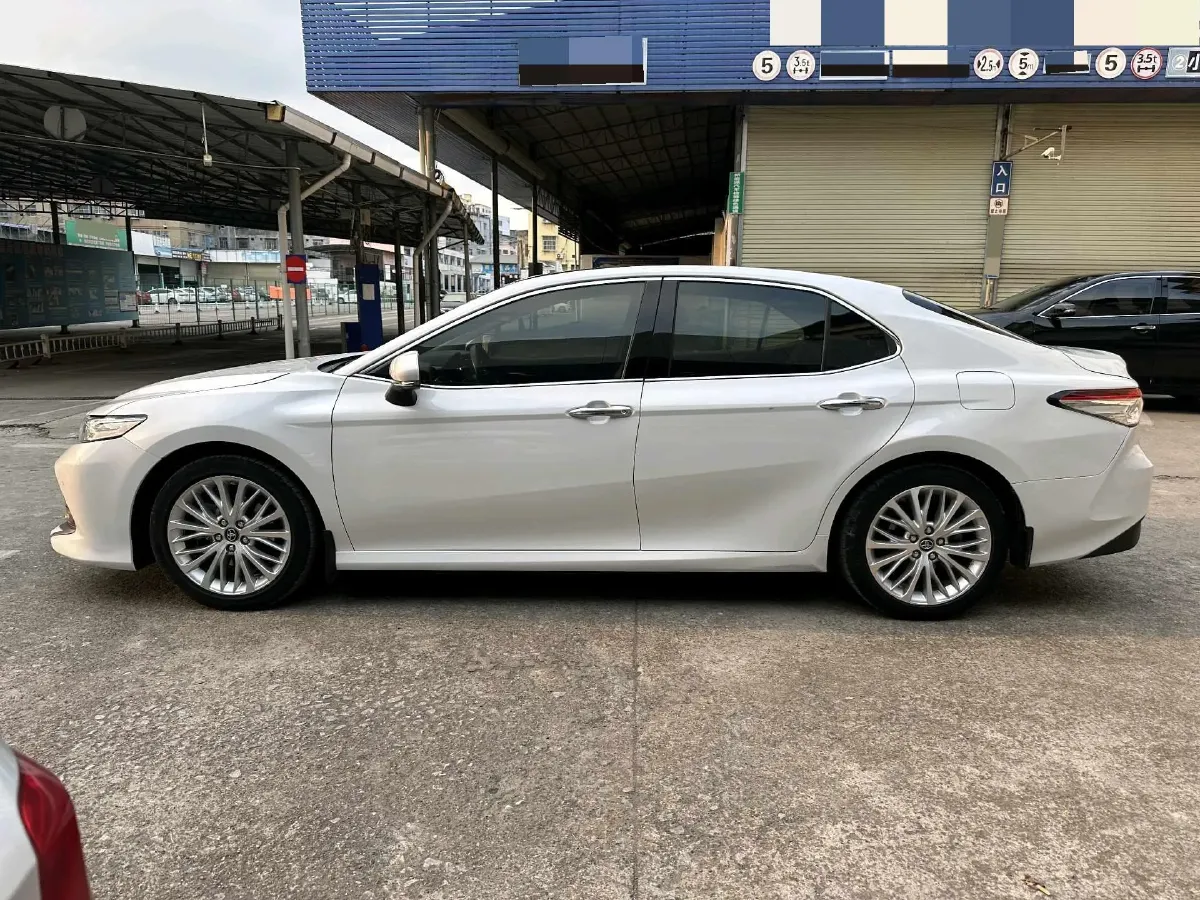 2019 Toyota Camry 2.5L 209HP L4 8AT,autocango,china used car exporter,china ev exporter,chinese used car exporter,chinese used ev exporter