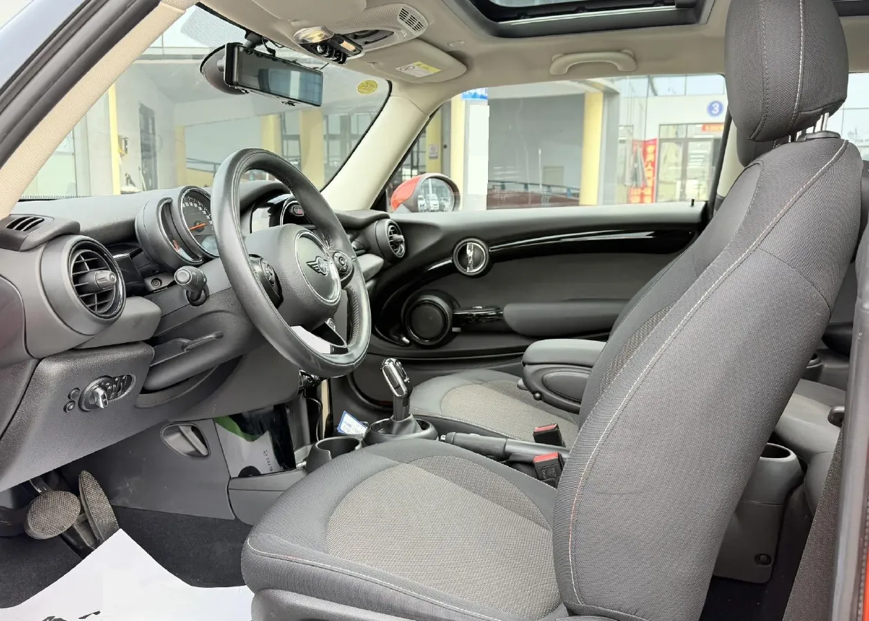 2019 MINI MINI 1.5T 102HP L3 7DCT,autocango,china used car exporter,china ev exporter,chinese used car exporter,chinese used ev exporter