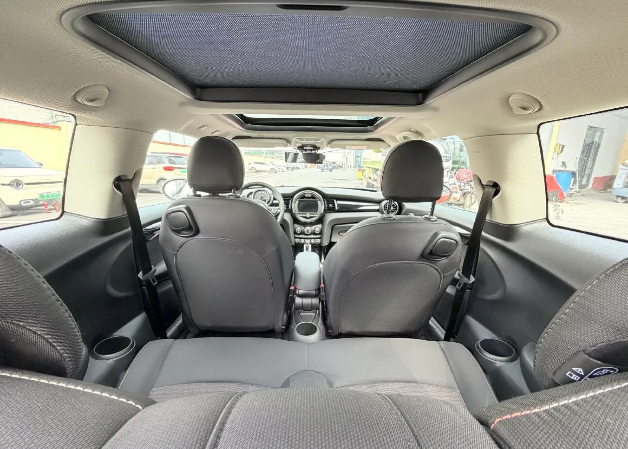 2019 MINI MINI 1.5T 102HP L3 7DCT,autocango,china used car exporter,china ev exporter,chinese used car exporter,chinese used ev exporter