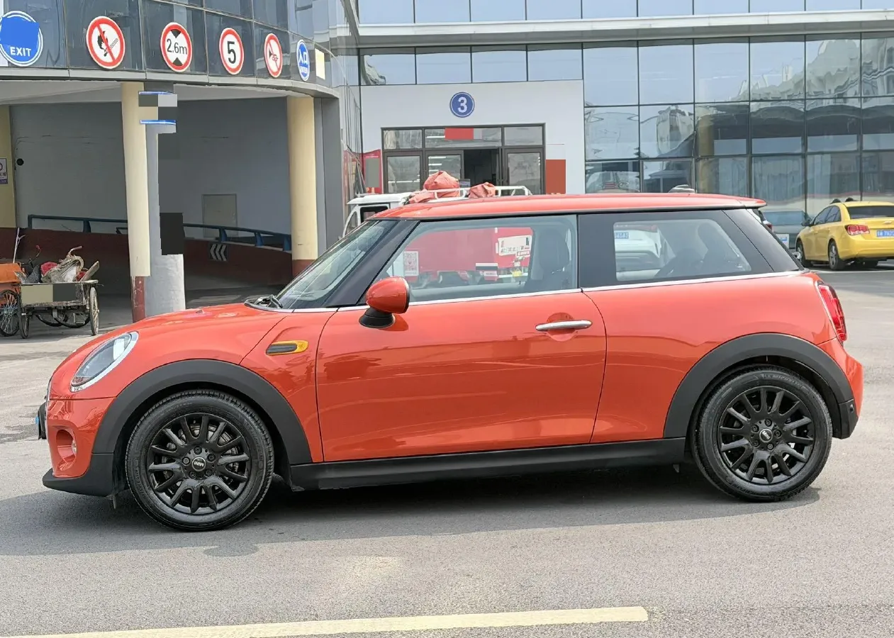 2019 MINI MINI 1.5T 102HP L3 7DCT,autocango,china used car exporter,china ev exporter,chinese used car exporter,chinese used ev exporter