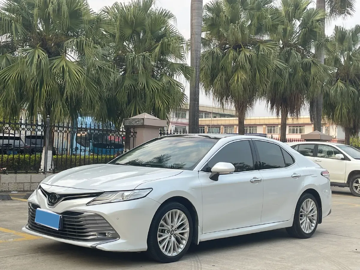 2019 Toyota Camry 2.5L 209HP L4 8AT,autocango,china used car exporter,china ev exporter,chinese used car exporter,chinese used ev exporter