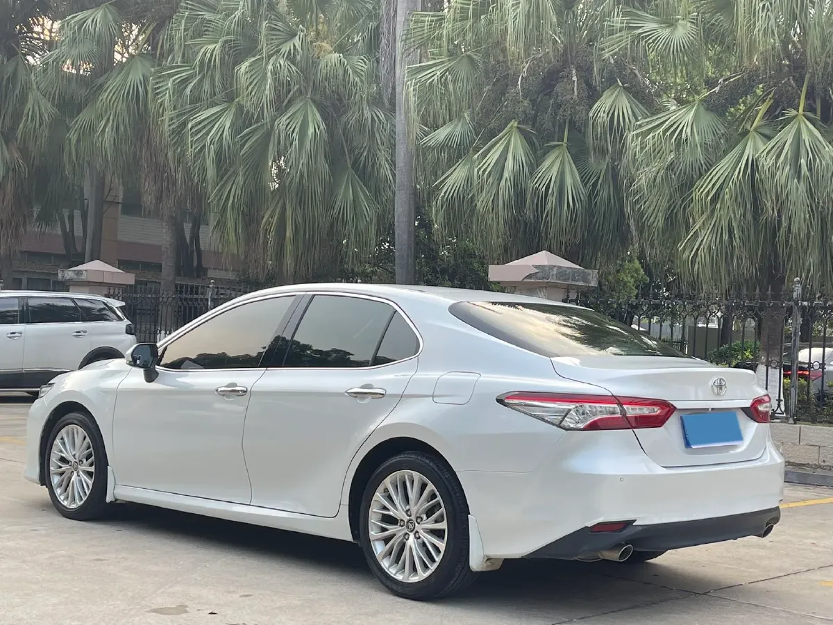 2019 Toyota Camry 2.5L 209HP L4 8AT,autocango,china used car exporter,china ev exporter,chinese used car exporter,chinese used ev exporter