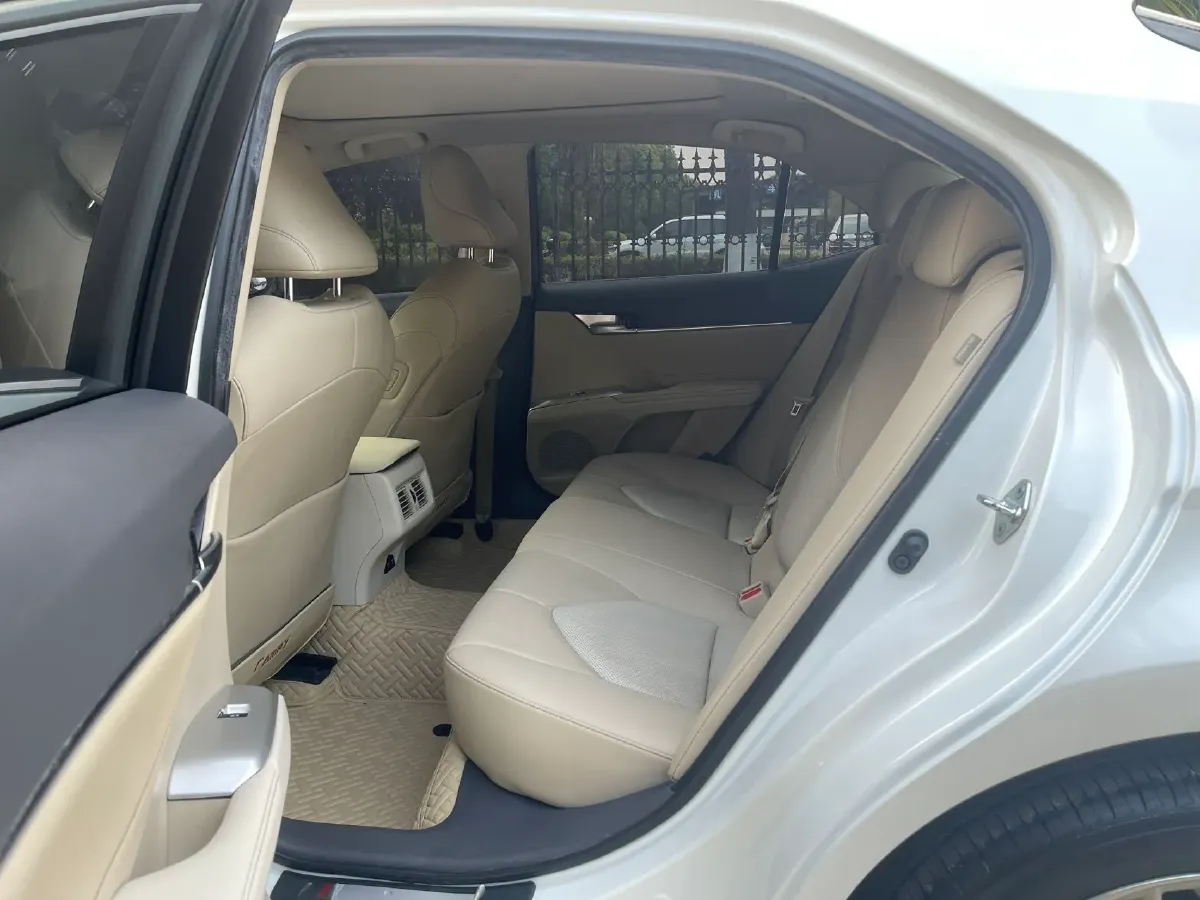 2019 Toyota Camry 2.5L 209HP L4 8AT,autocango,china used car exporter,china ev exporter,chinese used car exporter,chinese used ev exporter