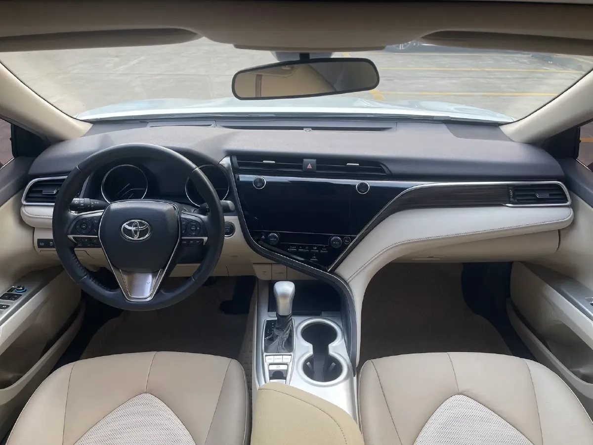 2019 Toyota Camry 2.5L 209HP L4 8AT,autocango,china used car exporter,china ev exporter,chinese used car exporter,chinese used ev exporter