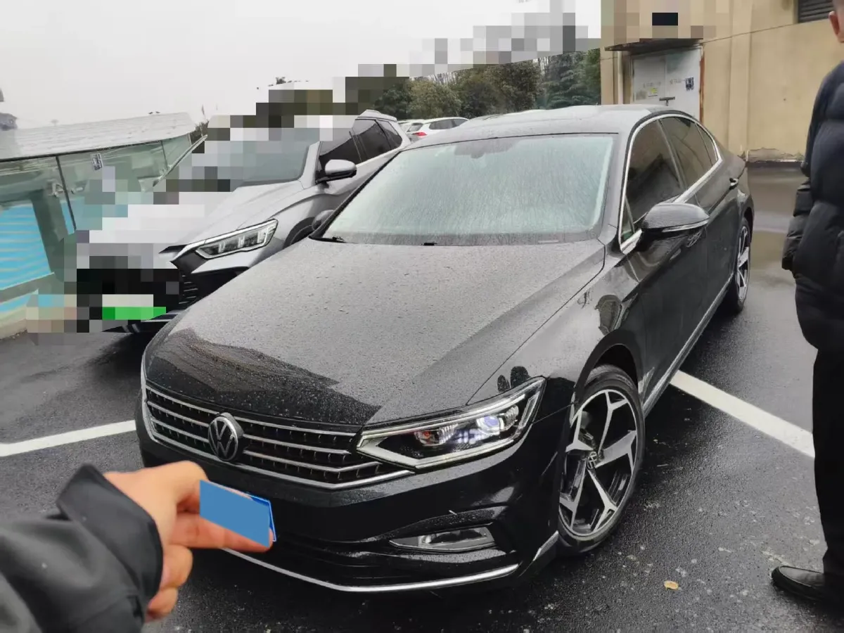 2023 Volkswagen Magotan 2.0T 186HP L4 7DCT,autocango,china used car exporter,china ev exporter,chinese used car exporter,chinese used ev exporter