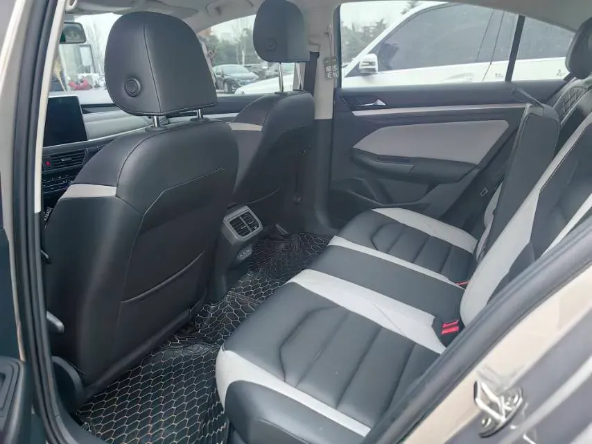 2023 Volkswagen Bora 1.5T 160HP L4 7DCT,autocango,china used car exporter,china ev exporter,chinese used car exporter,chinese used ev exporter