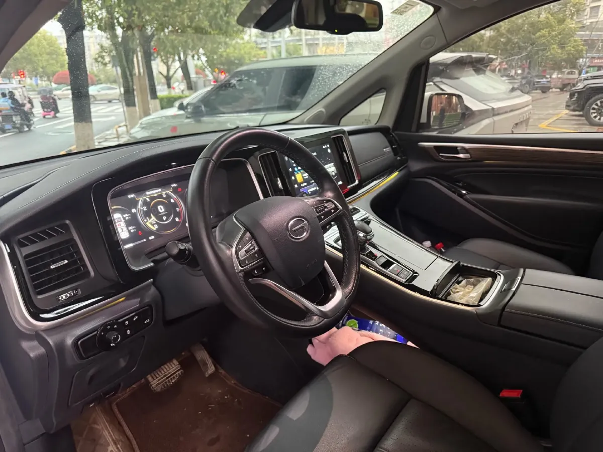 2021 GAC Trumpchi M8 2.0T 252HP L4 8AT,autocango,china used car exporter,china ev exporter,chinese used car exporter,chinese used ev exporter