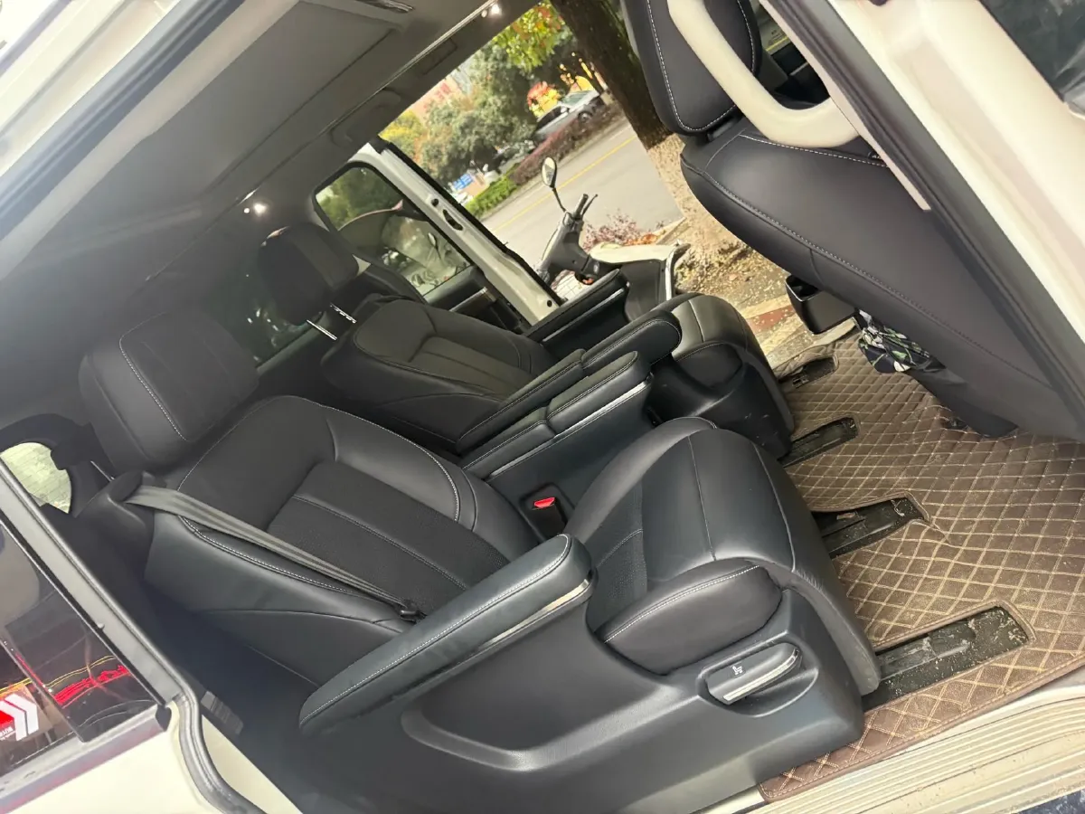 2021 GAC Trumpchi M8 2.0T 252HP L4 8AT,autocango,china used car exporter,china ev exporter,chinese used car exporter,chinese used ev exporter