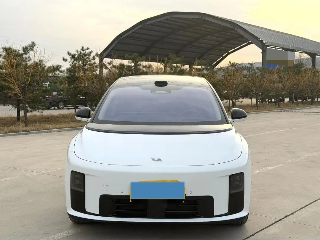 2025 Li i8 BEV,autocango,china used car exporter,china ev exporter,chinese used car exporter,chinese used ev exporter