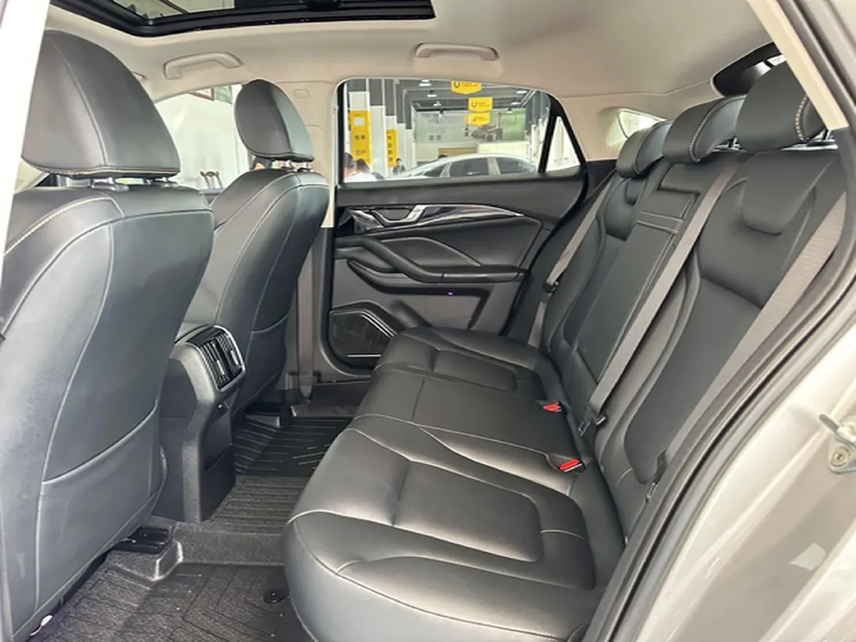 2023 Bestune B70 1.5T 169HP L4 7DCT,autocango,china used car exporter,china ev exporter,chinese used car exporter,chinese used ev exporter