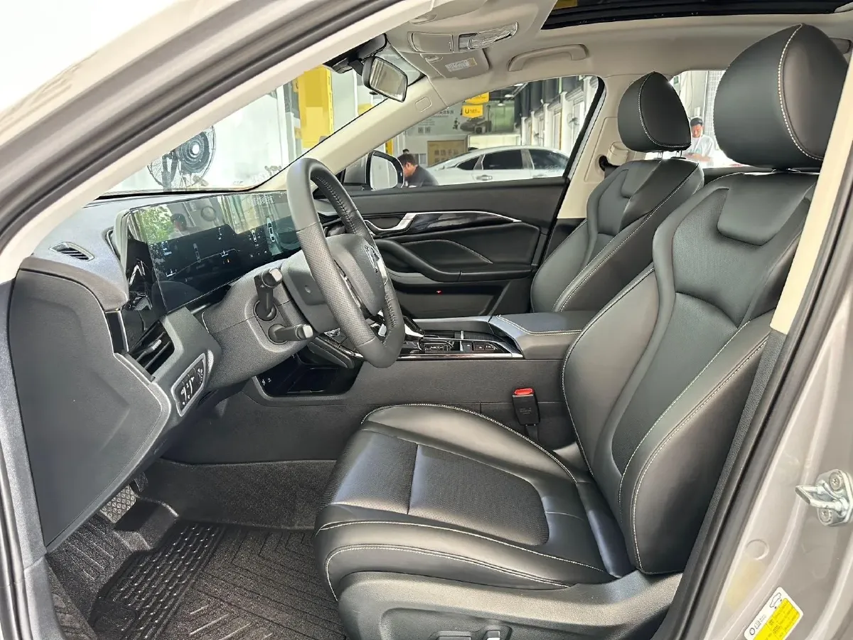 2023 Bestune B70 1.5T 169HP L4 7DCT,autocango,china used car exporter,china ev exporter,chinese used car exporter,chinese used ev exporter