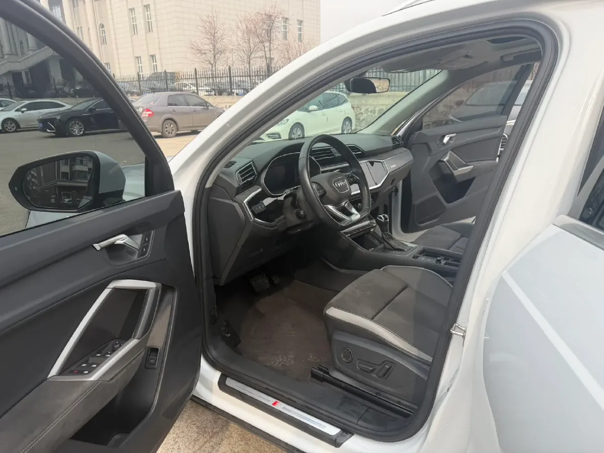 2021 Audi Q3 1.4T 150HP L4 7DCT,autocango,china used car exporter,china ev exporter,chinese used car exporter,chinese used ev exporter