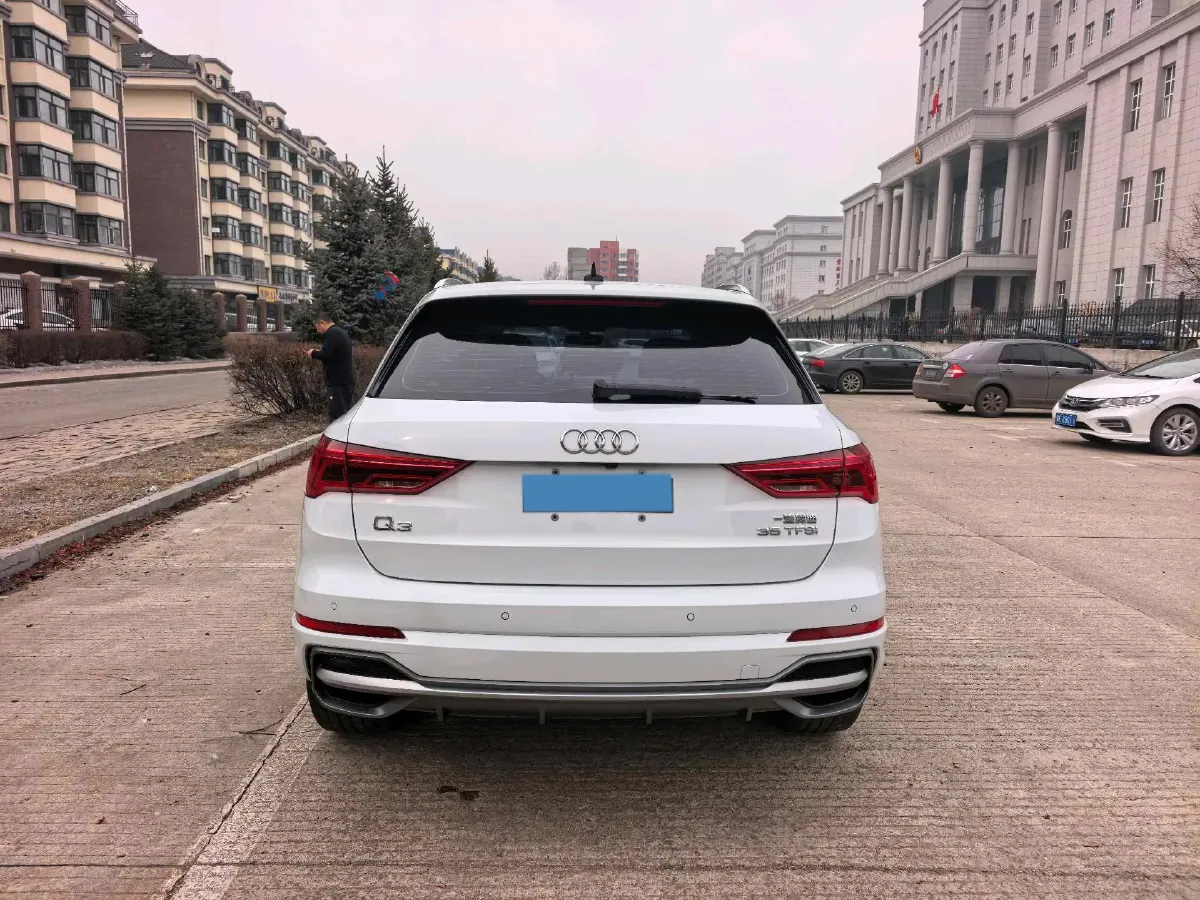 2021 Audi Q3 1.4T 150HP L4 7DCT,autocango,china used car exporter,china ev exporter,chinese used car exporter,chinese used ev exporter