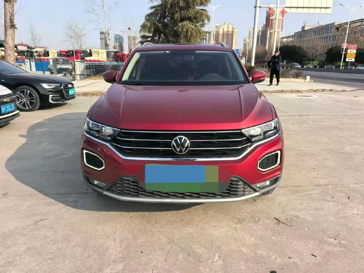 2021 Volkswagen T-Roc 1.4T 150HP L4 7DCT,autocango,china used car exporter,china ev exporter,chinese used car exporter,chinese used ev exporter