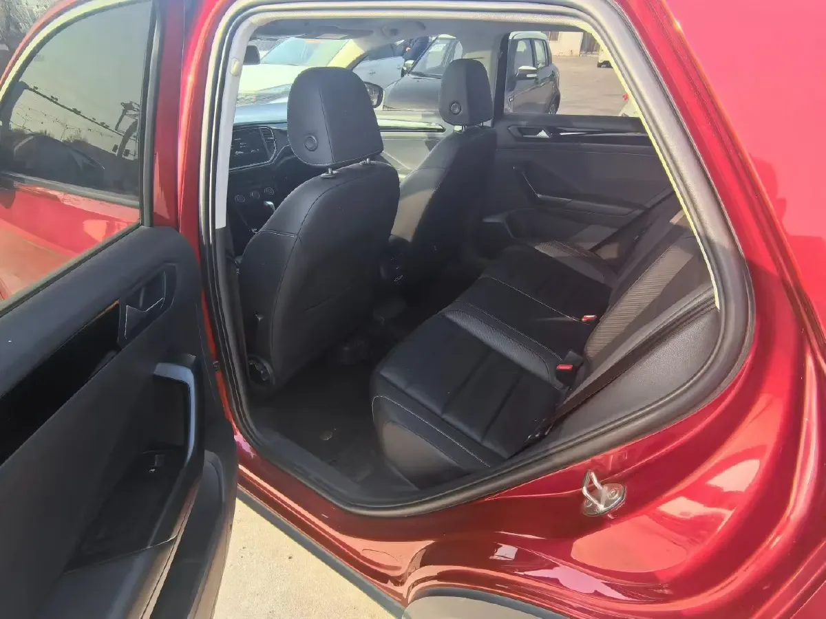 2021 Volkswagen T-Roc 1.4T 150HP L4 7DCT,autocango,china used car exporter,china ev exporter,chinese used car exporter,chinese used ev exporter