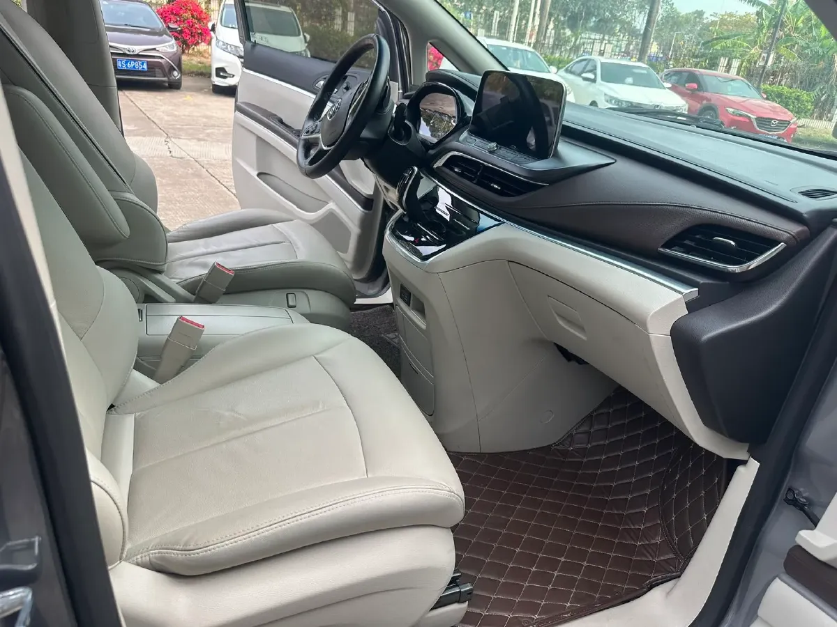 2021 Buick GL8 2.0T 237HP L4 9AT,autocango,china used car exporter,china ev exporter,chinese used car exporter,chinese used ev exporter