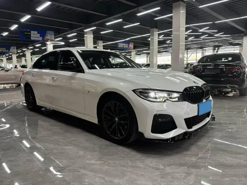 2022 BMW 3 Series 2.0T 184HP L4 8AT,autocango,china used car exporter,china ev exporter,chinese used car exporter,chinese used ev exporter