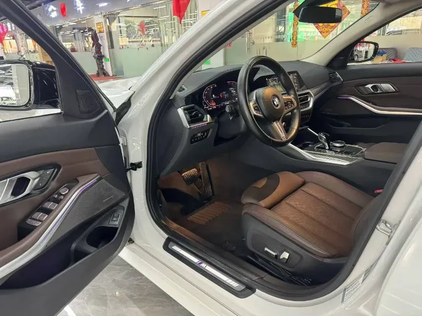 2022 BMW 3 Series 2.0T 184HP L4 8AT,autocango,china used car exporter,china ev exporter,chinese used car exporter,chinese used ev exporter