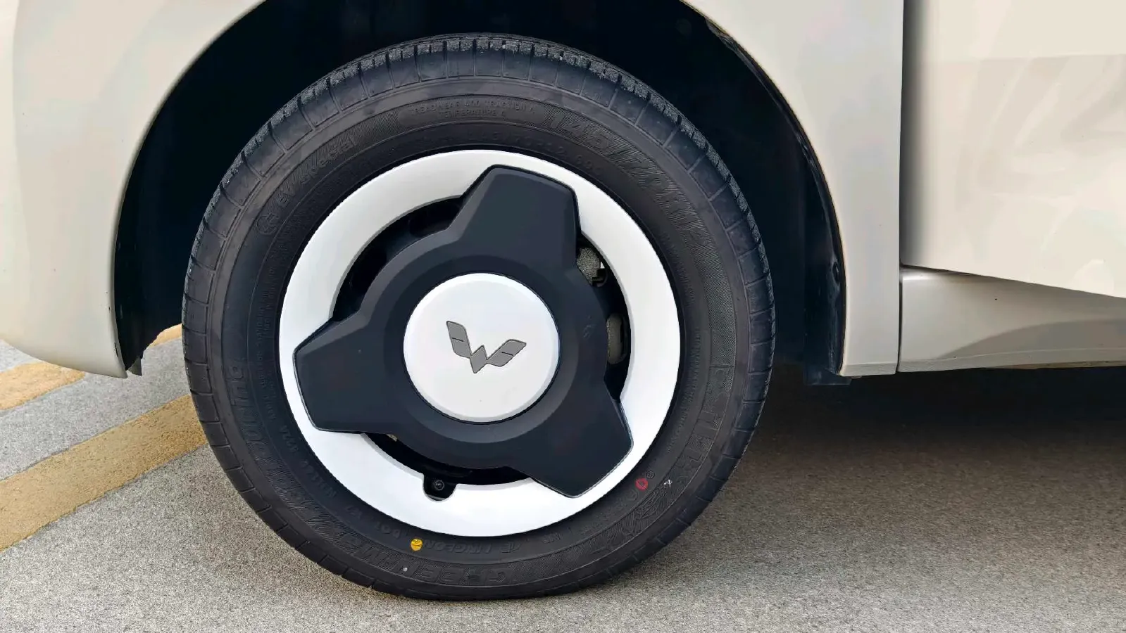 2024 WuLing HongGuang MINI EV BEV 17.3KWH,autocango,china used car exporter,china ev exporter,chinese used car exporter,chinese used ev exporter