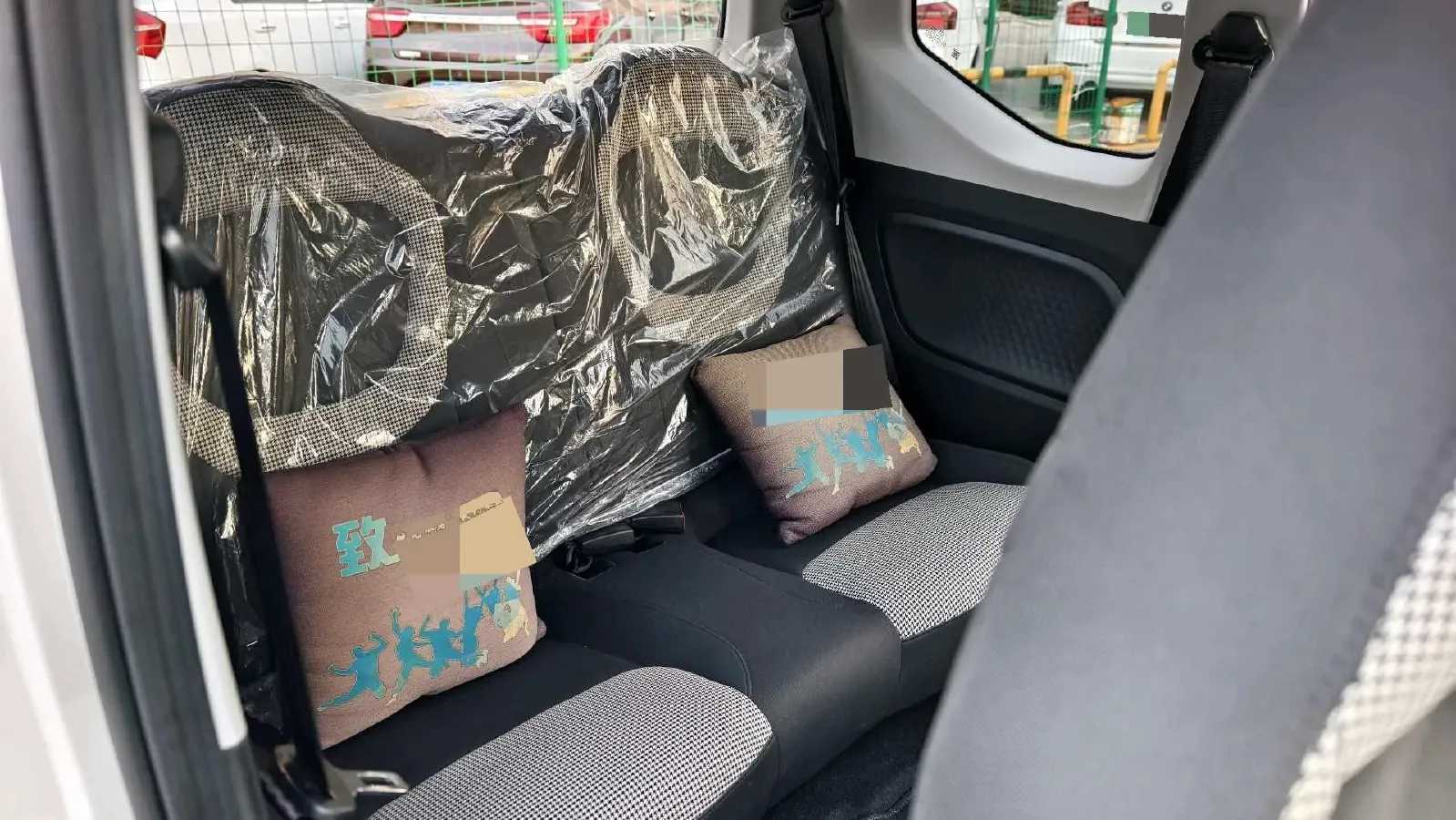 2024 WuLing HongGuang MINI EV BEV 17.3KWH,autocango,china used car exporter,china ev exporter,chinese used car exporter,chinese used ev exporter