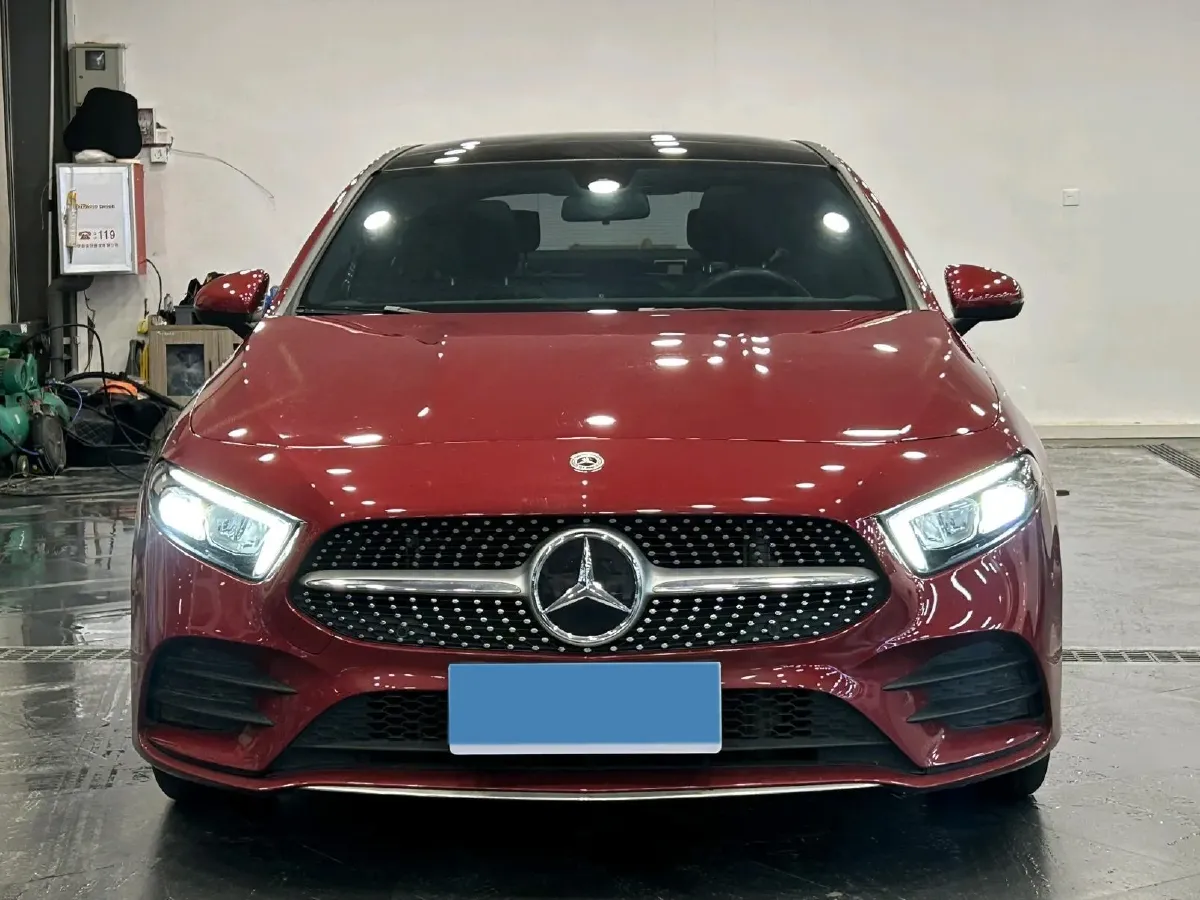 2022 Mercedes-Benz A Class 1.3T 163HP L4 7DCT,autocango,china used car exporter,china ev exporter,chinese used car exporter,chinese used ev exporter