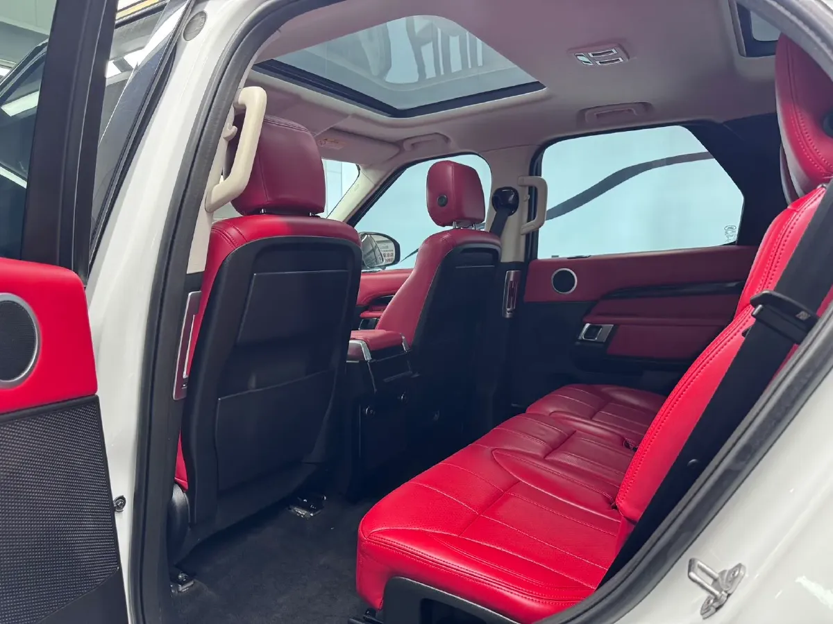 2018 Land Rover Discovery 3.0T 340HP V6 8AT,autocango,china used car exporter,china ev exporter,chinese used car exporter,chinese used ev exporter