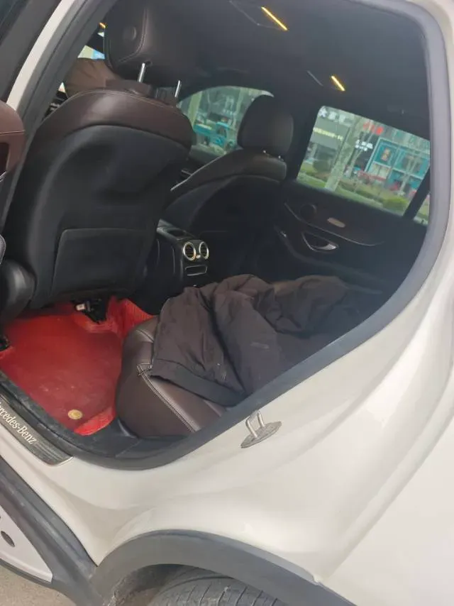 2020 Mercedes-Benz GLC Class 2.0T 197HP L4 9AT,autocango,china used car exporter,china ev exporter,chinese used car exporter,chinese used ev exporter