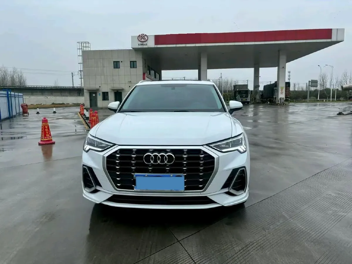 2022 Audi Q3 1.4T 150HP L4 7DCT,autocango,china used car exporter,china ev exporter,chinese used car exporter,chinese used ev exporter