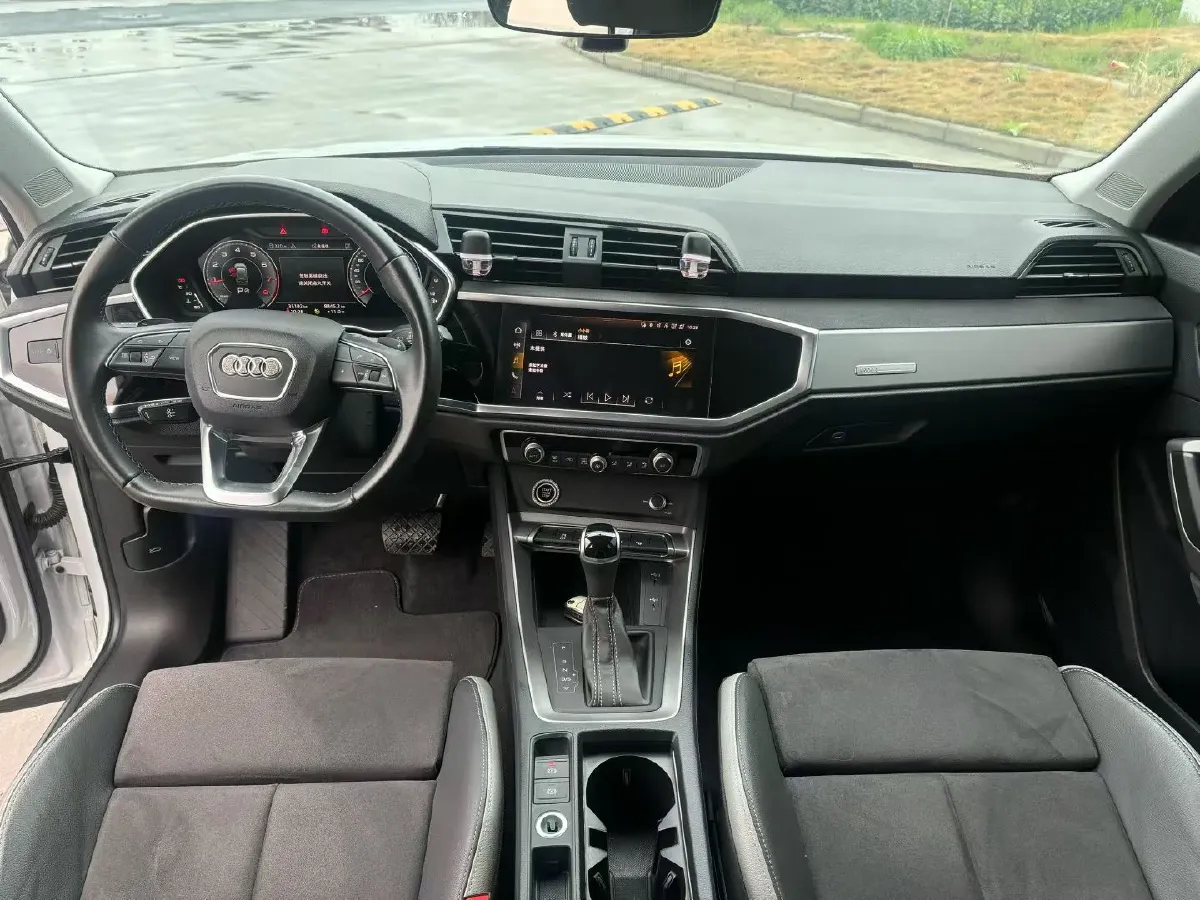 2022 Audi Q3 1.4T 150HP L4 7DCT,autocango,china used car exporter,china ev exporter,chinese used car exporter,chinese used ev exporter