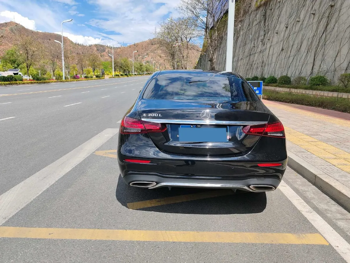 2021 Mercedes-Benz E Class 2.0T 258HP L4 9AT,autocango,china used car exporter,china ev exporter,chinese used car exporter,chinese used ev exporter