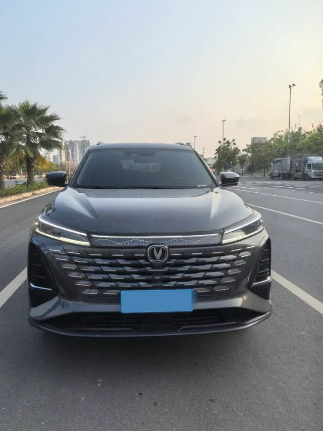 2024 ChangAn CS75 Plus 1.5T 188HP L4 8AT,autocango,china used car exporter,china ev exporter,chinese used car exporter,chinese used ev exporter