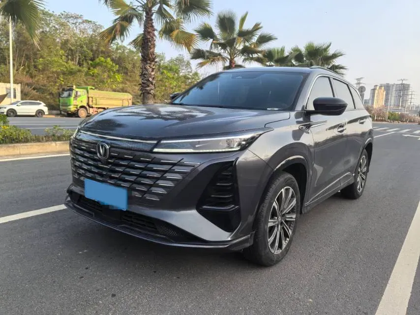 2024 ChangAn CS75 Plus 1.5T 188HP L4 8AT,autocango,china used car exporter,china ev exporter,chinese used car exporter,chinese used ev exporter