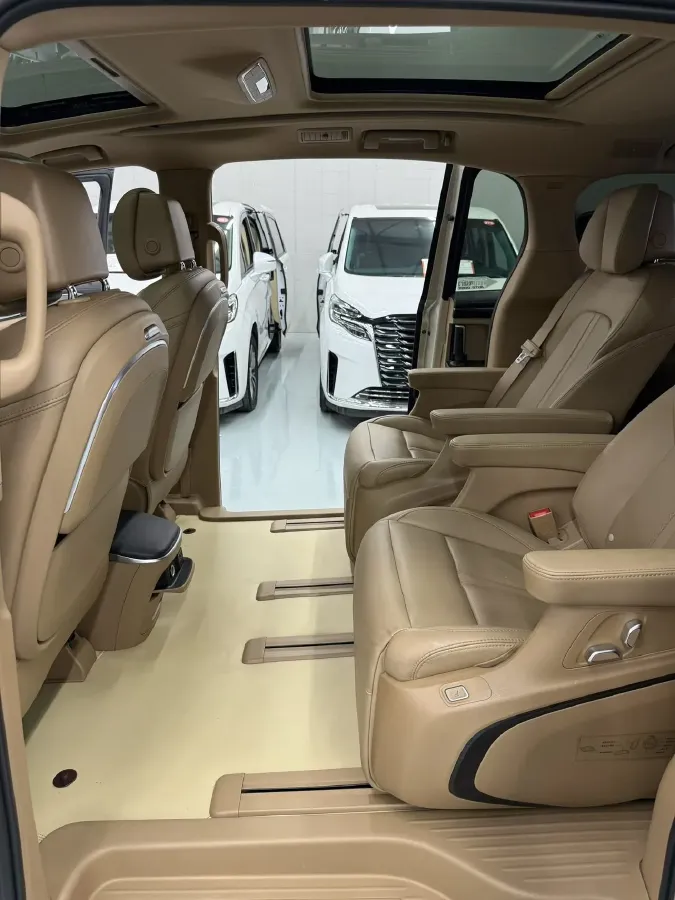 2021 Buick GL8 2.0T 237HP L4 9AT,autocango,china used car exporter,china ev exporter,chinese used car exporter,chinese used ev exporter