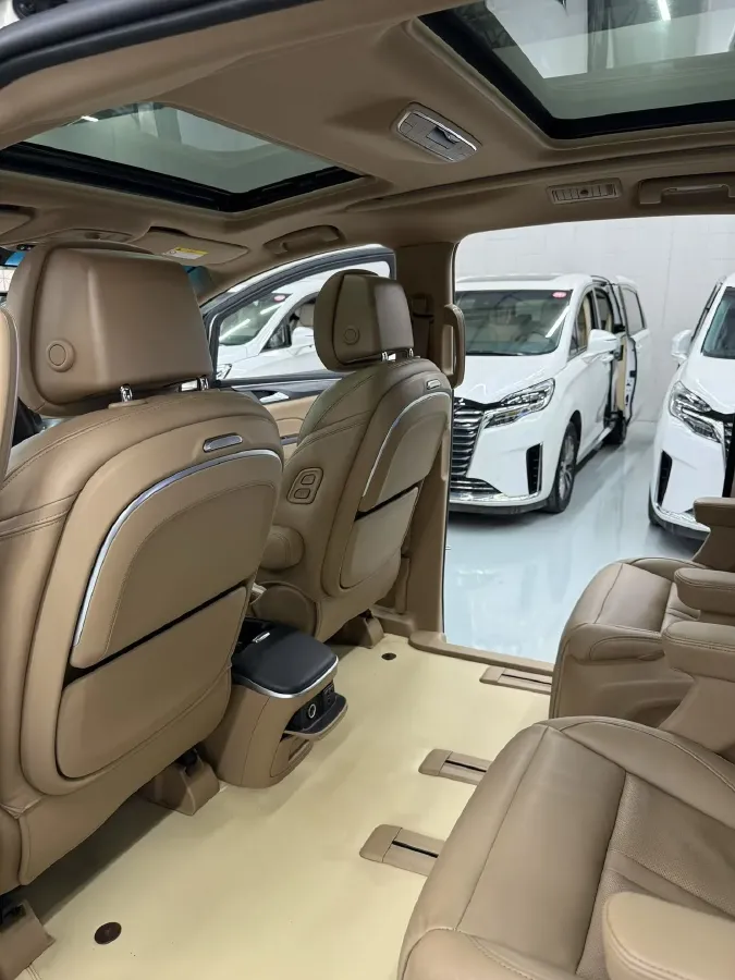 2021 Buick GL8 2.0T 237HP L4 9AT,autocango,china used car exporter,china ev exporter,chinese used car exporter,chinese used ev exporter