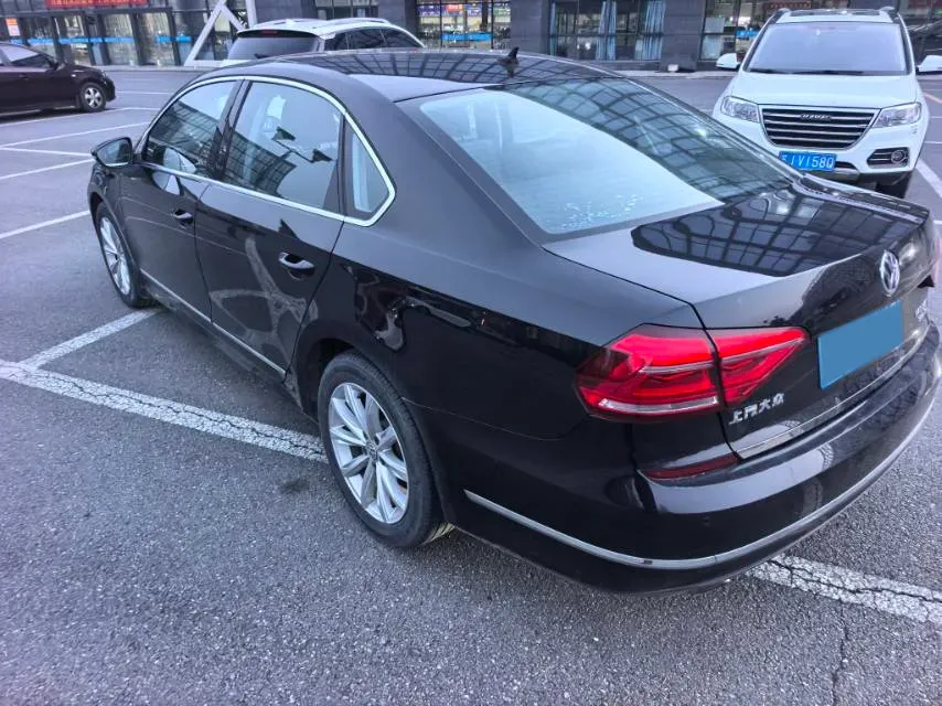 2017 Volkswagen Passat 1.8T 180HP L4 7DCT,autocango,china used car exporter,china ev exporter,chinese used car exporter,chinese used ev exporter
